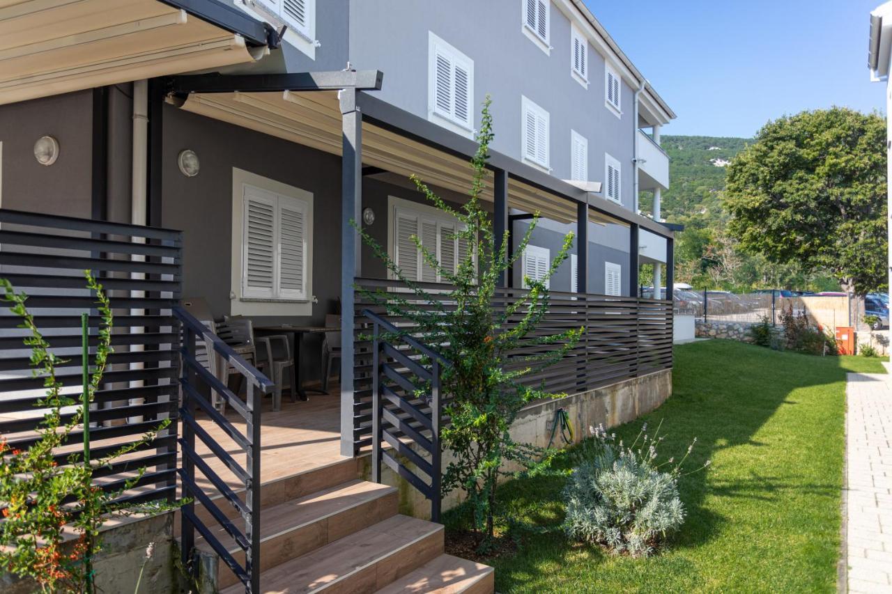 Apartments Crnekovic Tomislava 8A Baska  Luaran gambar