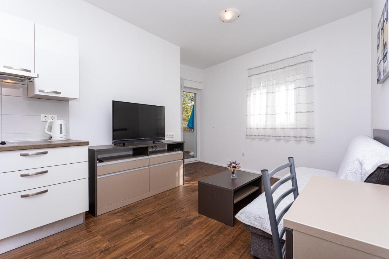 Apartments Crnekovic Tomislava 8A Baska  Luaran gambar